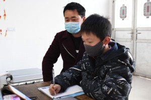 疫情下的家庭故事