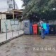 疫情封城，城市进入紧急状态，居民生活受限