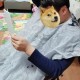 疫情在家理发搞笑视频短片（疫情剪头发的说说）