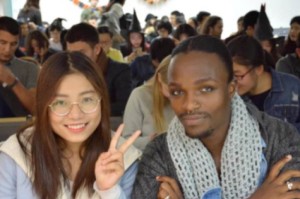 疫情期间孩子适合出国留学吗（疫情期间带孩子出国）