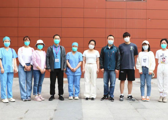 清华疫情学生事件，校方回应学生不满隔离措施