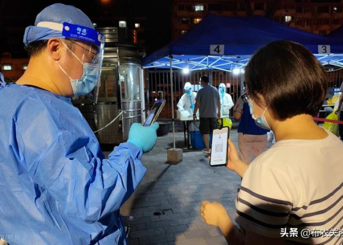 上海疫情爆发，防控形势严峻