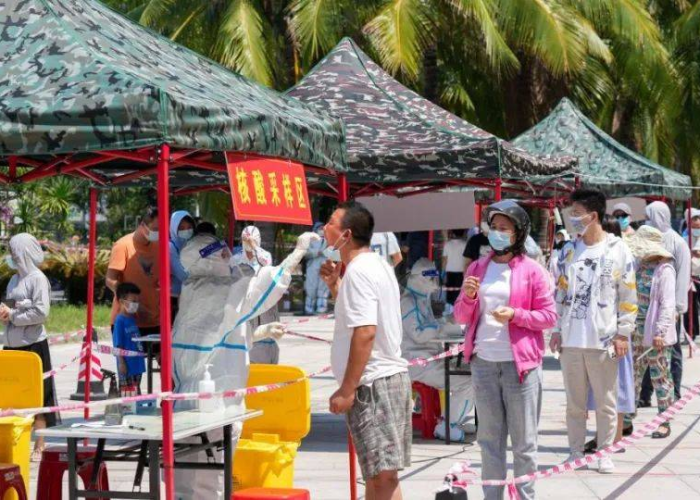 海南疫情爆发，防控形势严峻