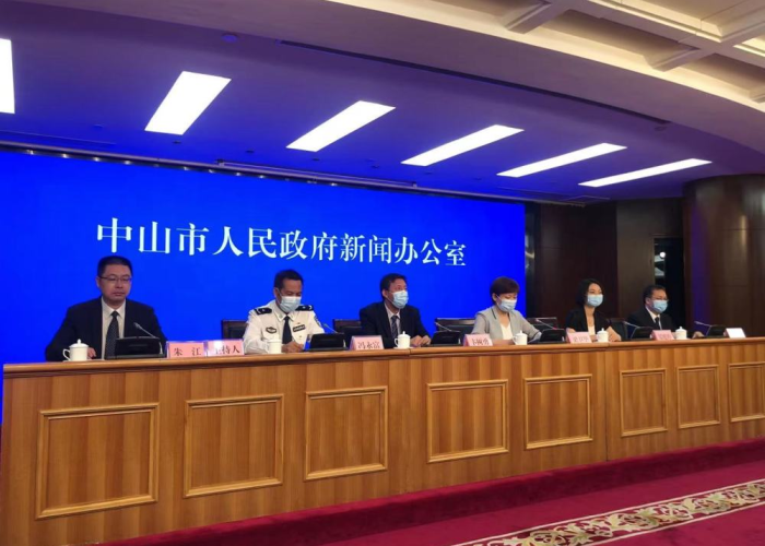 疫情下的生活，挑战、适应与希望