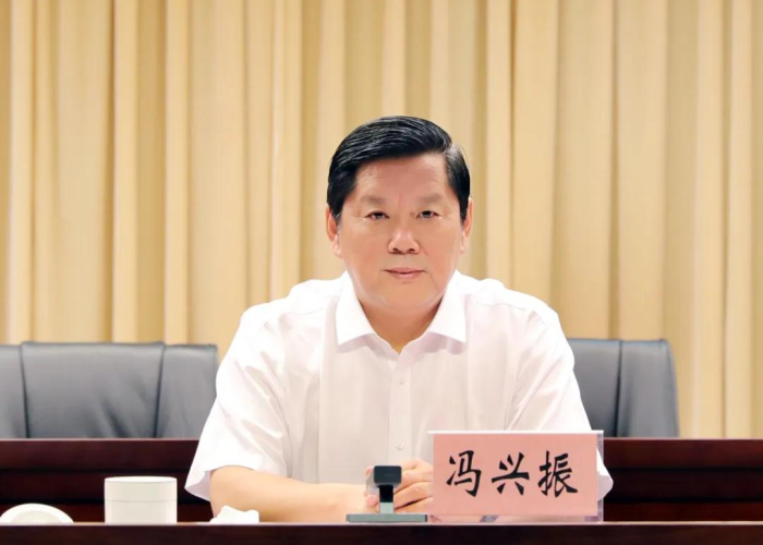 中国新冠疫情的起源与早期防控措施