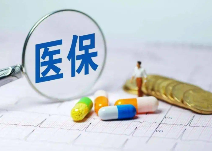 三年疫情下的新疆，挑战、应对与复苏