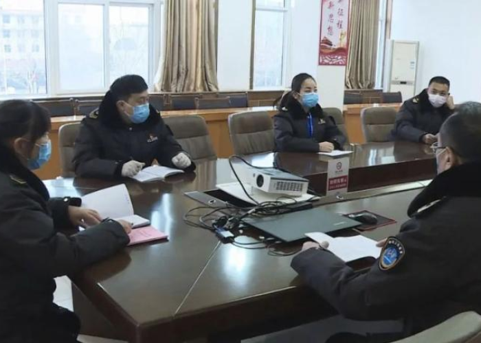 疫情爆发那年，全球公共卫生挑战与反思