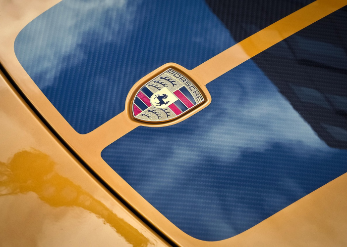 保时捷卡宴标志logo:保时捷卡宴标志后有一个S 保时捷卡宴标志logo:保时捷卡宴标志后有一个S