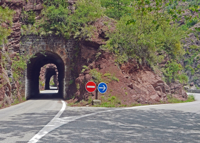 京广隧道，当城市血管成为生死通道