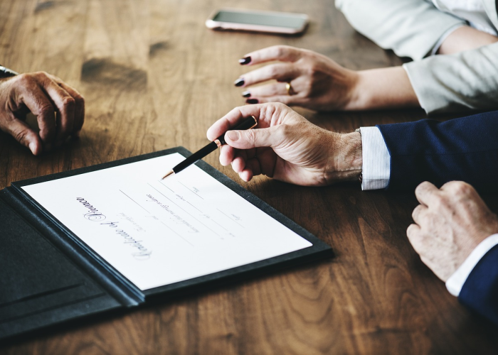 死亡破百万,美国新冠确诊超926万背后的自由代价 死亡破百万,美国新冠确诊超926万背后的自由代价