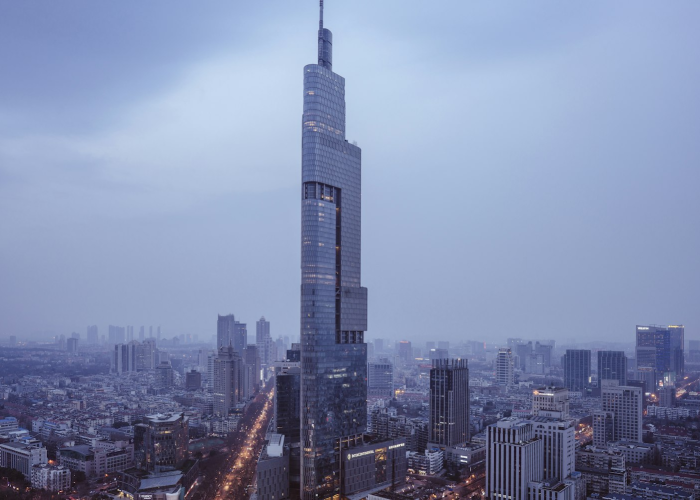 南京厂多吗？探访这座城市的产业家底与转型之路