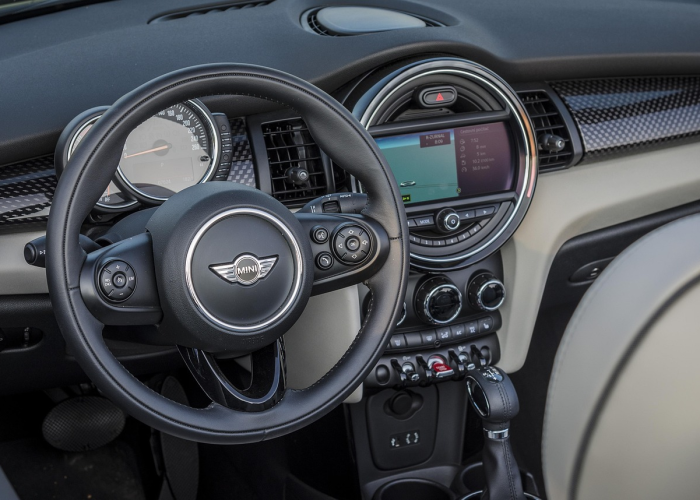 五菱宏光MINI敞篷版价格揭晓，年轻人的第一辆敞篷车，真的来了吗？