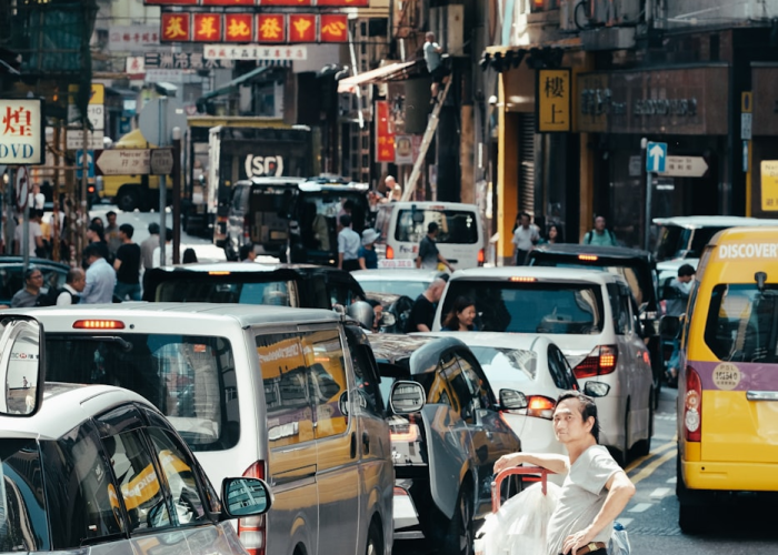 北京上半年新增10万小客车指标,城市交通治理的加减法 北京上半年新增10万小客车指标,城市交通治理的加减法