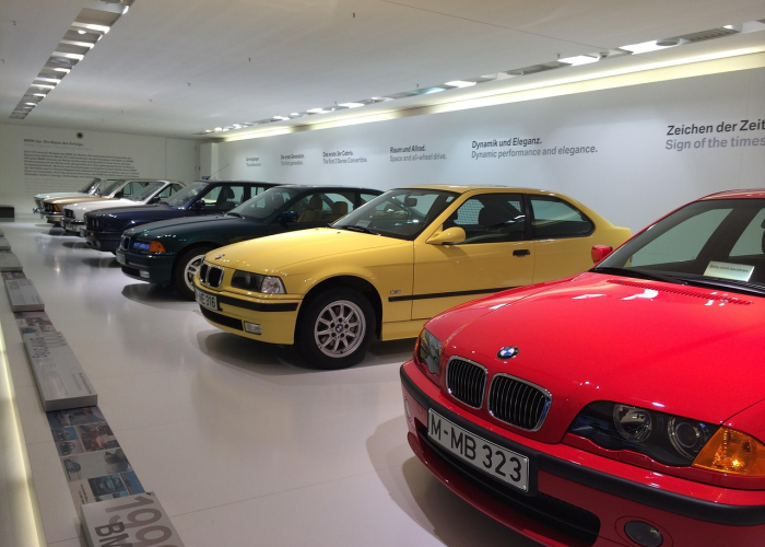 经济轿车图片/经济型轿车图片