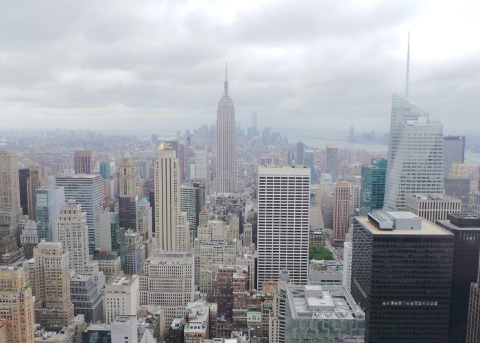 天津百货大楼，和平路与滨江道交口的百年商业地标