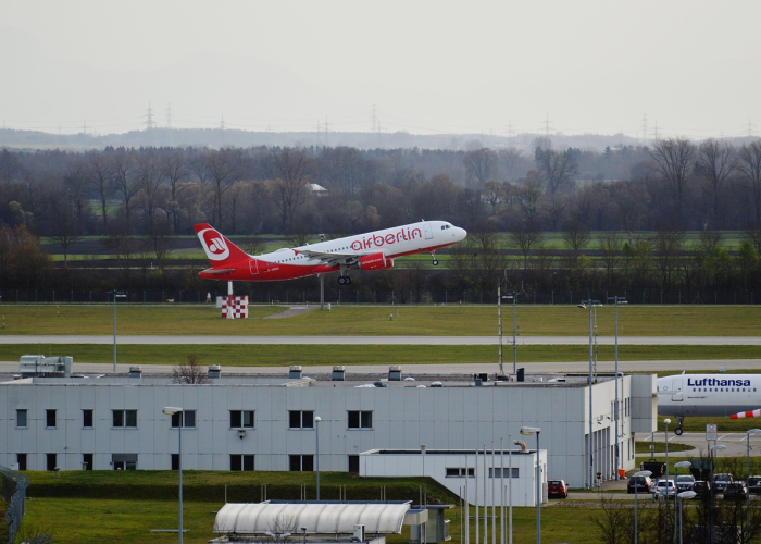 南京失守，六省告急，一场机场破防引发的暑期大考