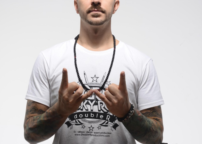 英国首相感染新冠现在怎么样了/英国首相几次新冠阳性