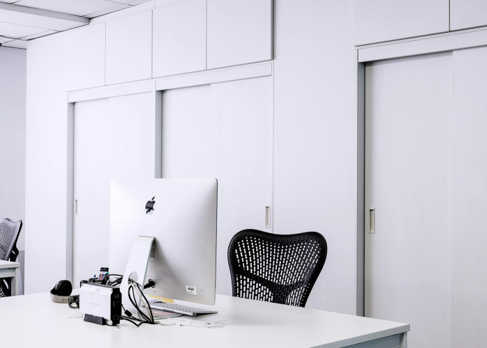 【卧室阳台隔断最佳方案,卧室与阳台隔断做什么门好】