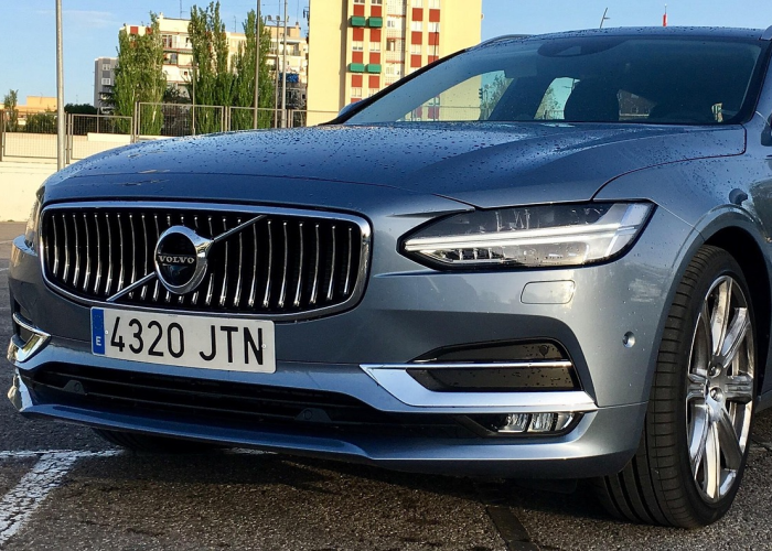 【沃尔沃suv汽车报价及图片大全/沃尔沃suv报价与图片】