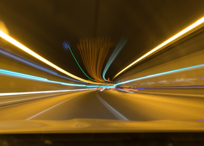 【南京扬子江隧道多长,南京扬子江隧道多长多宽】