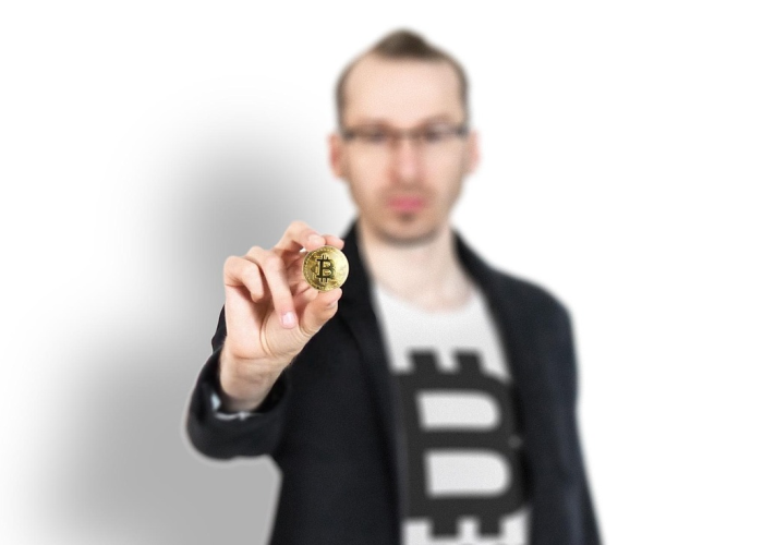 2023年8月黄金回收价格解析，一克黄金能卖多少钱？市场动态与注意事项