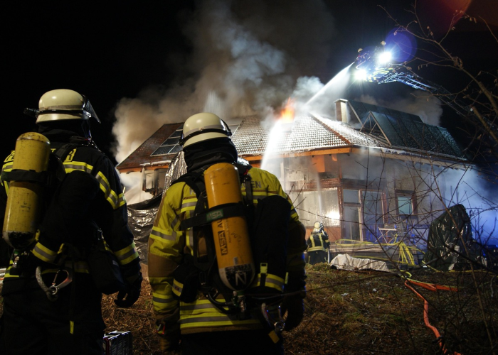 甲流与新冠，当两场风暴同时袭来，我们如何守护呼吸防线？