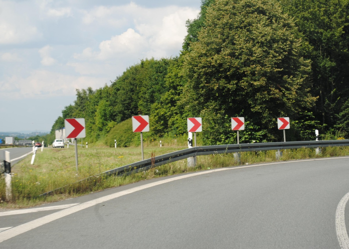 高速免费通行时间，跨省行驶以入口还是出口时间为准？一文说清！