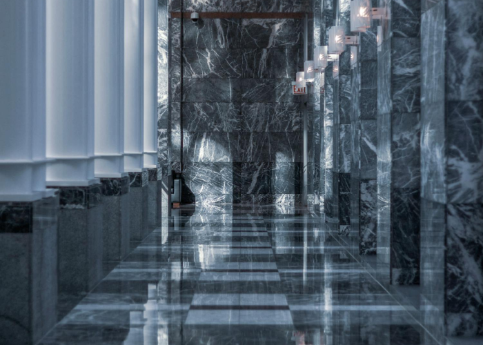 郭爽，郑州暴雨中的摆渡人与城市韧性之光