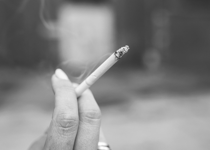 吸烟者，为何更易成为新冠病毒的猎物？