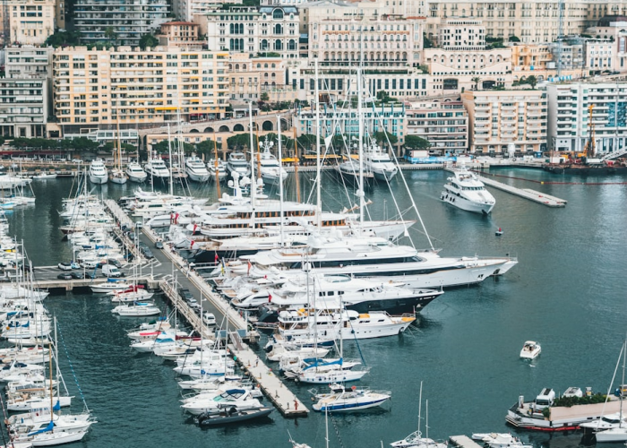 南京6地升为中风险城市:南京6地调整为中风险地区