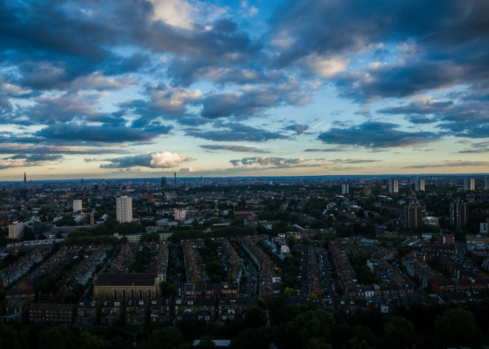 扬州多地降低疫情风险等级,全国现有中高风险区60+19个/扬州新增8个中风险地区
