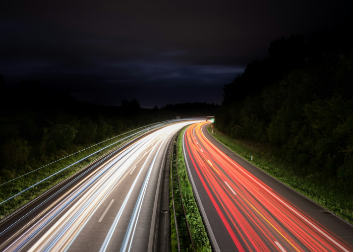 穿过至暗时刻的光，疫情时代的话语力量