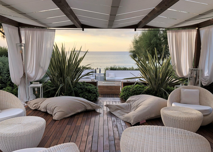 空衣架，滨海新区服装店消失的365天