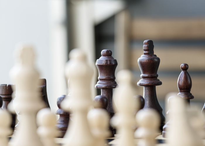 油价涨跌之间，一场牵动14亿人的经济脉搏