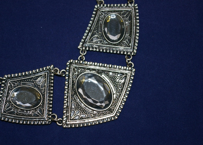 金朝珠宝是杂牌还是名牌（金朝珠宝首饰怎么样）