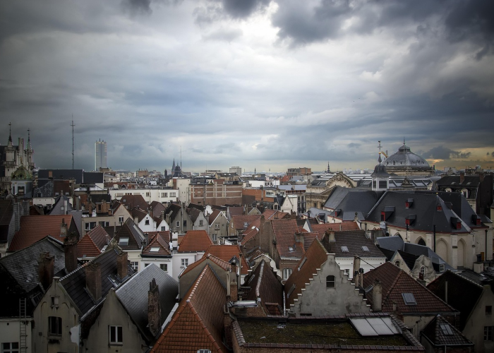 疫情下的中国，15省26市如何筑起生命防线