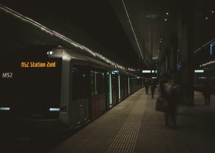 天津站地铁，城市交响曲的脉搏