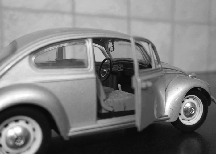 【十万左右的家用车一年的保险需要多少钱/十万元的车一年保险要交多少】