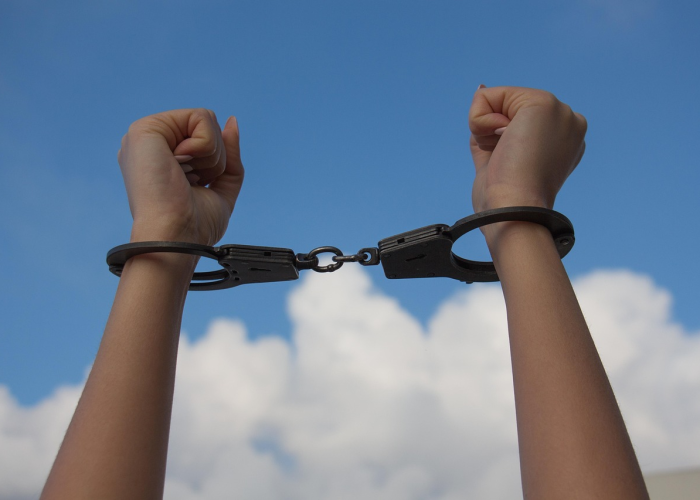 大神推荐“皮皮跑胡子是不是有透视挂”(原来确实有挂)-知乎