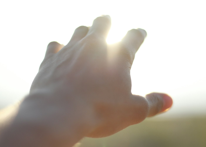 阳了腰疼的厉害怎么回事女性（女人腰阳关疼的原因）