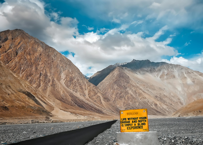 西藏新冠一例，高原净土背后的防疫长城