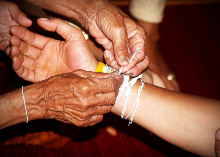 如果不幸感染新冠，我们应该怎么办？家庭护理与科学治疗指南