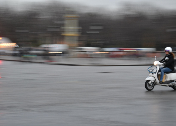 发现深圳可以飞线充电瓶车可以报警吗（飞线充电处罚法律依据）