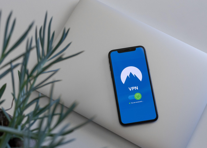 给牌友讲解“闲逸斗地主透视挂真的假的”(其实有开挂方法)-知乎