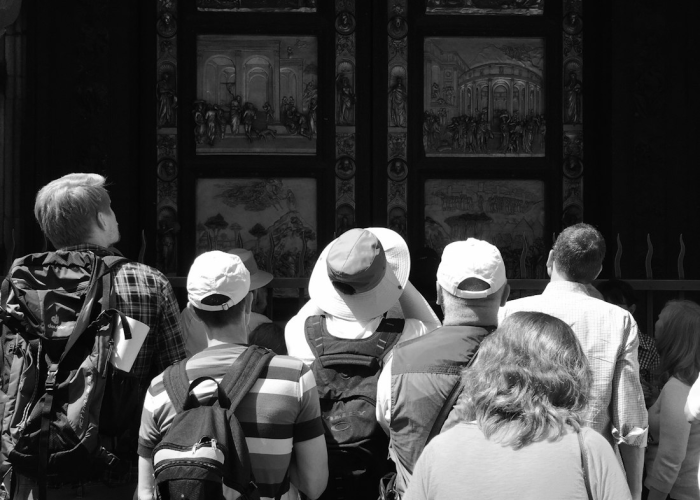 包头解封日，金枝看剧时，当日常回归成为一场仪式