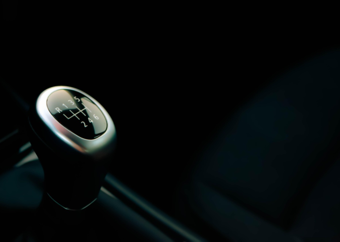 汽车电瓶短命的真相，你的这些习惯，正在悄悄杀死它